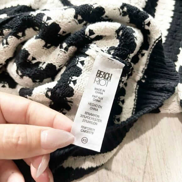 Beach Riot Beach Sweater in Black & White Stripe Size XS - Picture 5 of 6